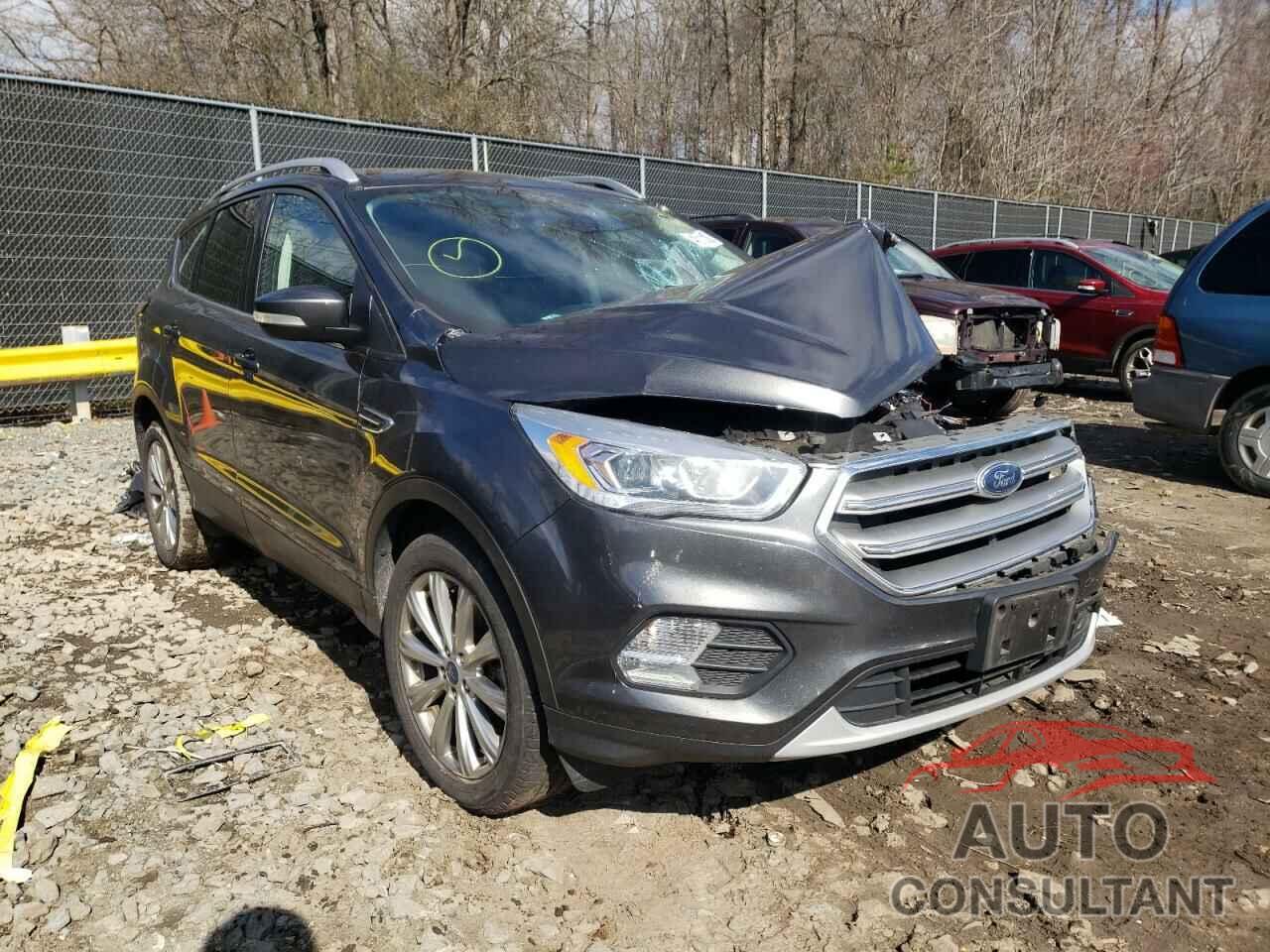 FORD ESCAPE 2017 - 1FMCU9J95HUD56835