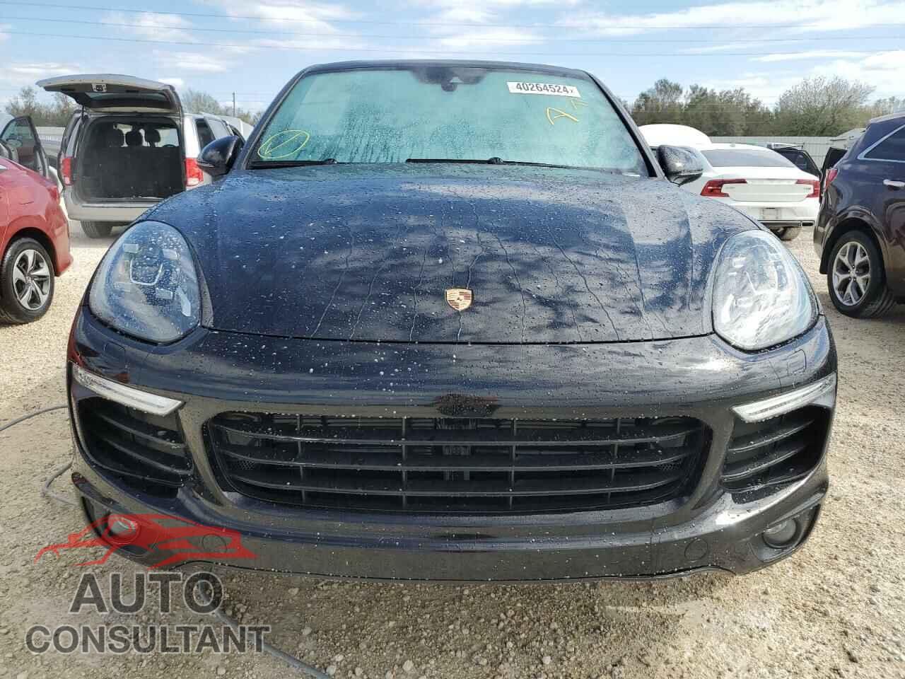 PORSCHE CAYENNE 2018 - WP1AA2A22JKA06559