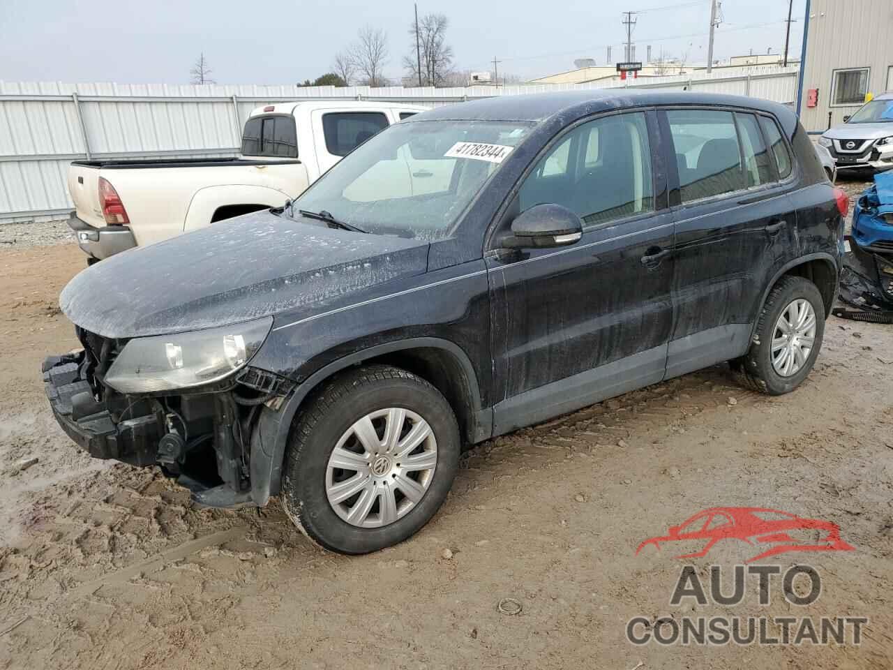 VOLKSWAGEN TIGUAN 2017 - WVGBV7AX0HK042775