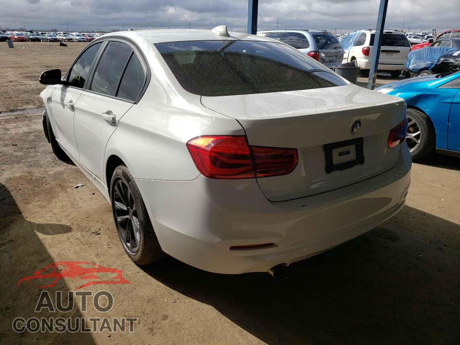 BMW 3 SERIES 2017 - WBA8A3C30HK692085