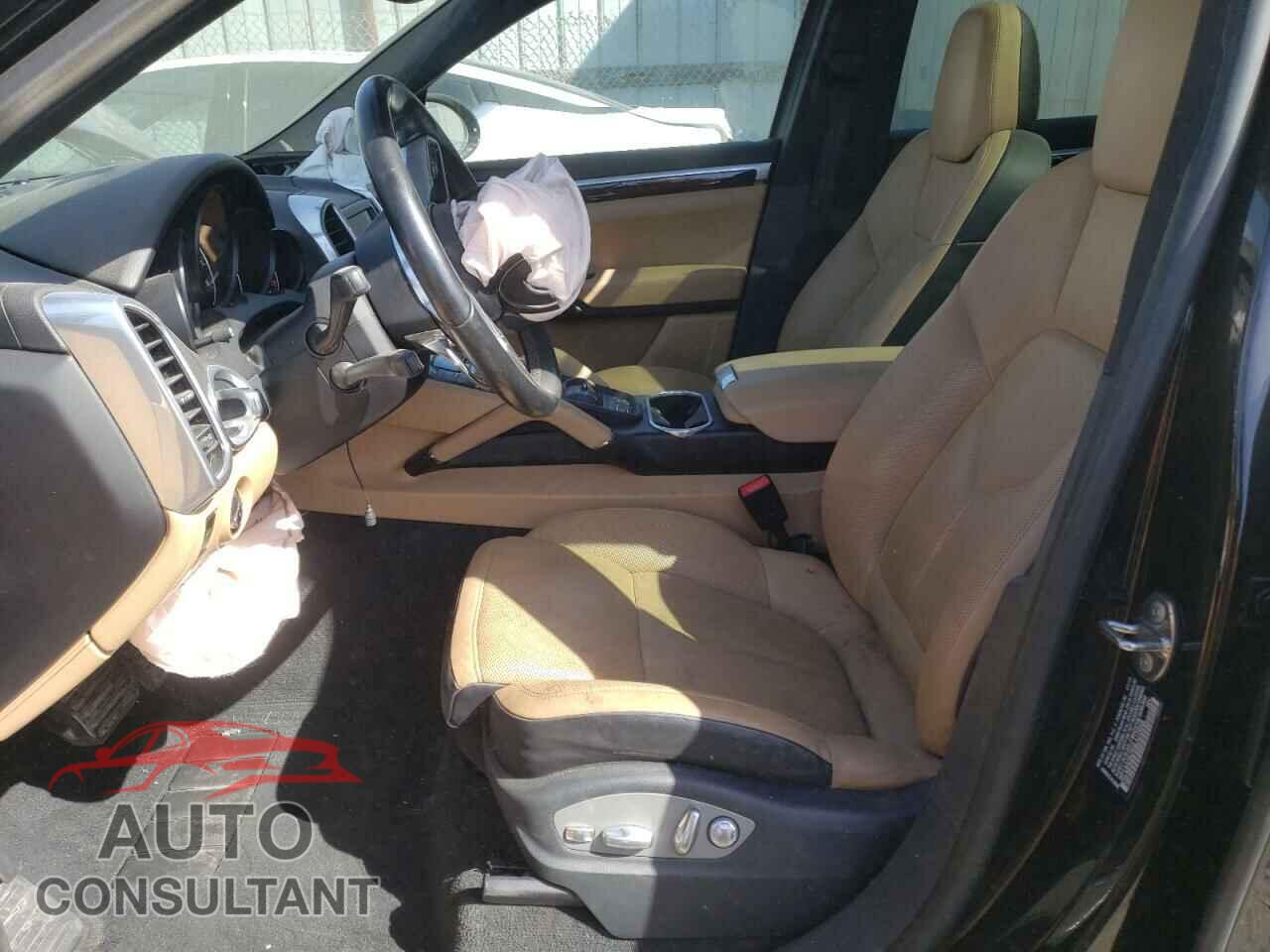 PORSCHE CAYENNE 2016 - WP1AA2A2XGLA10958