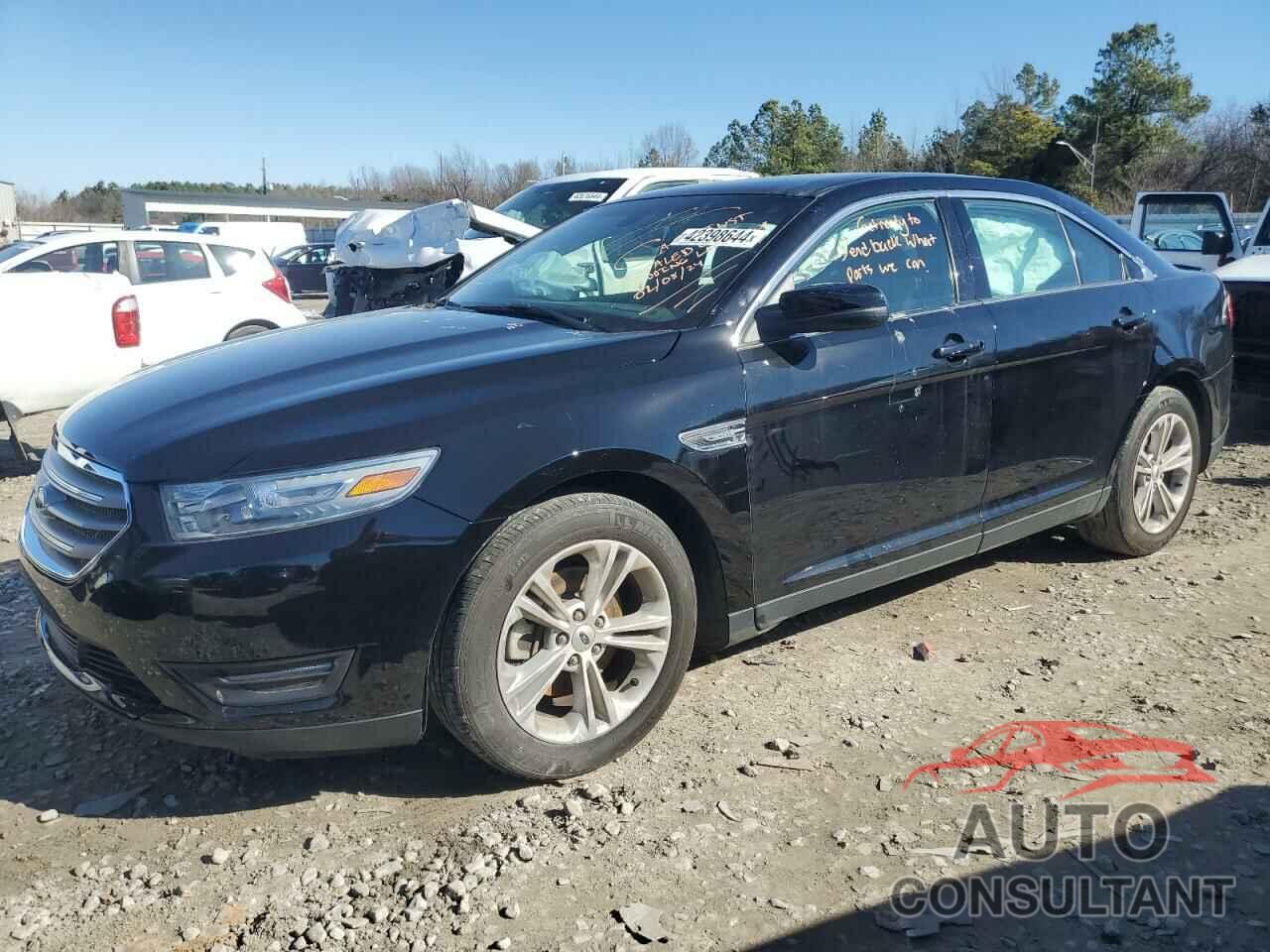 FORD TAURUS 2018 - 1FAHP2E8XJG119357