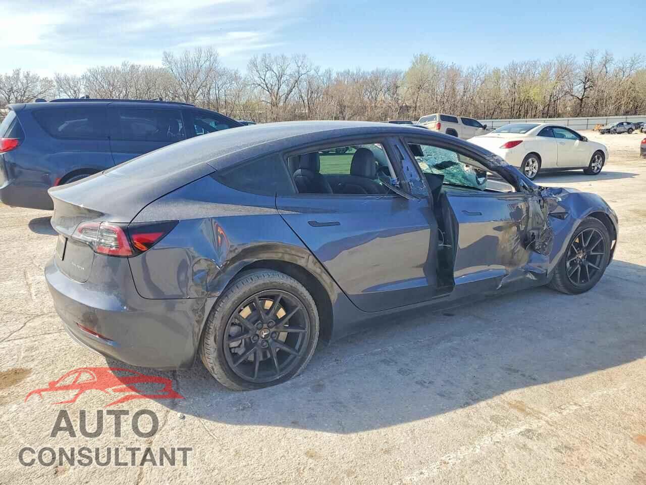 TESLA MODEL 3 2021 - 5YJ3E1EB2MF979686