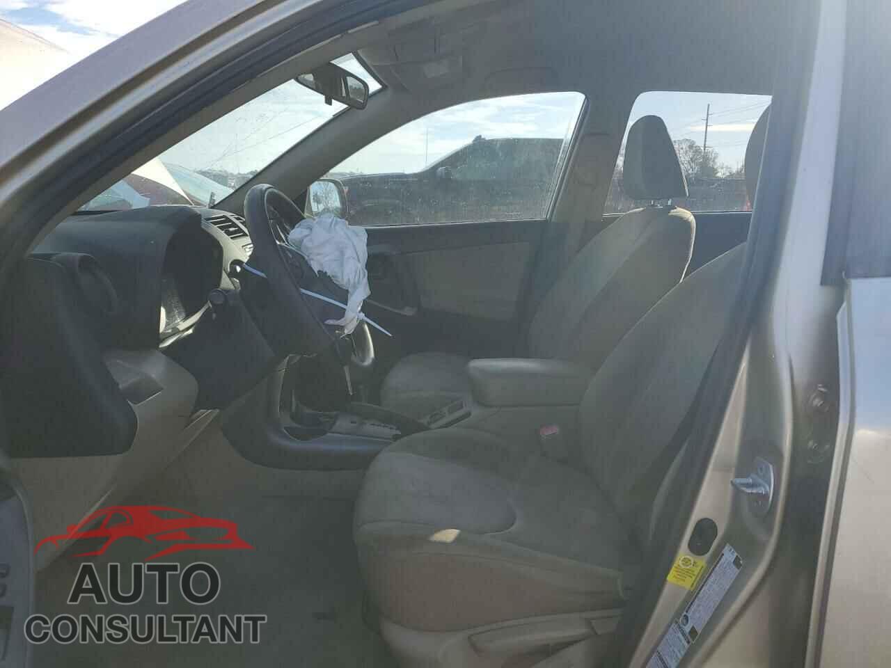 TOYOTA RAV4 2012 - JTMBF4DV5CD043444