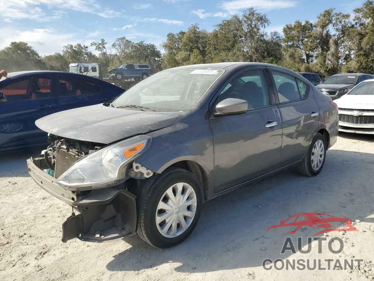 NISSAN VERSA 2018 - 3N1CN7AP5JL877450