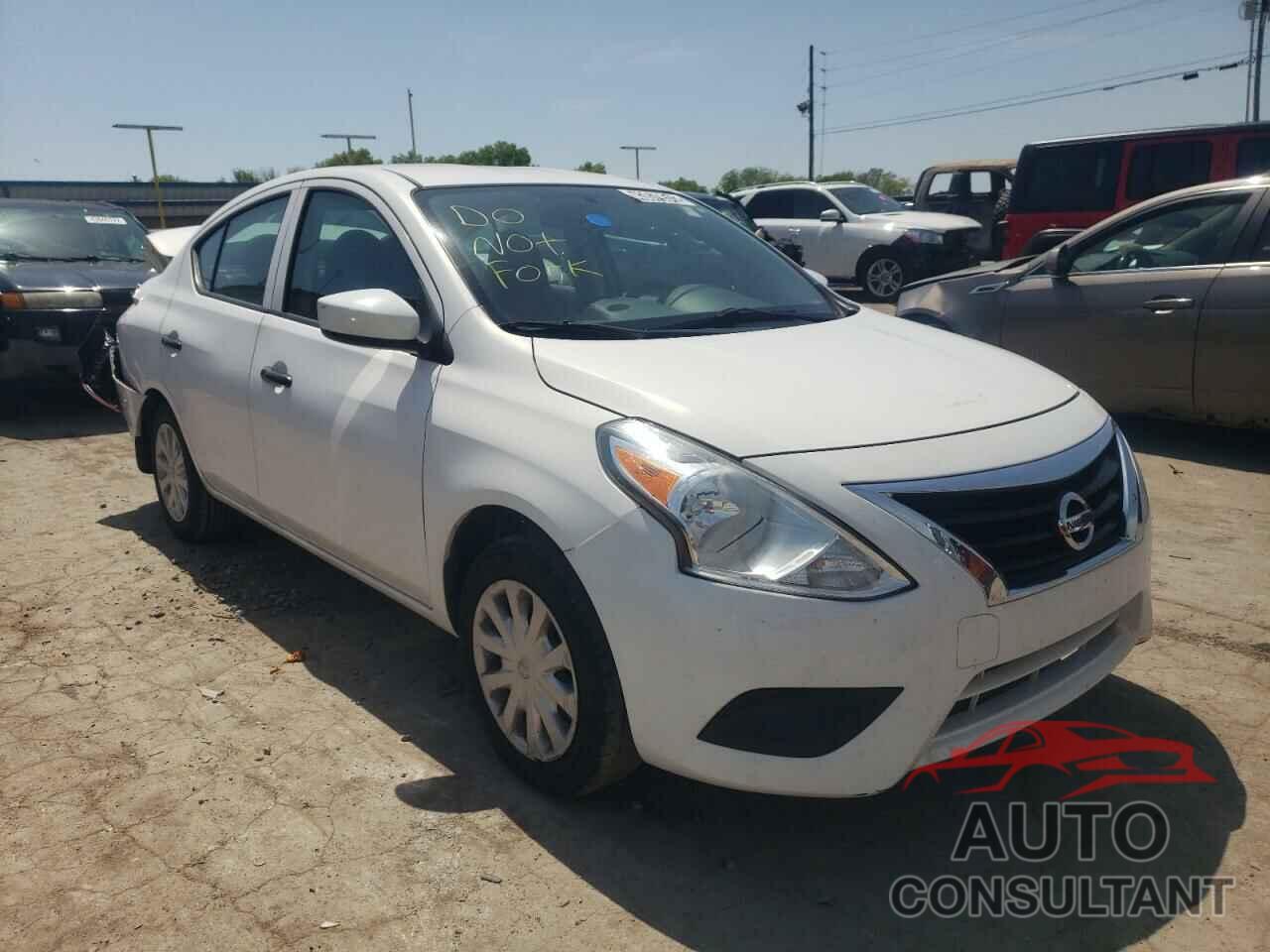 NISSAN VERSA 2017 - 3N1CN7AP3HL817533