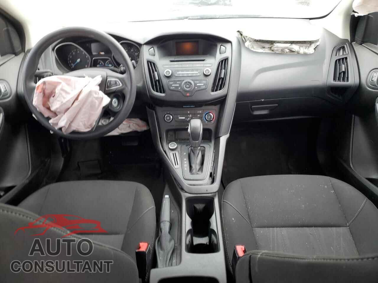 FORD FOCUS 2016 - 1FADP3E25GL361246