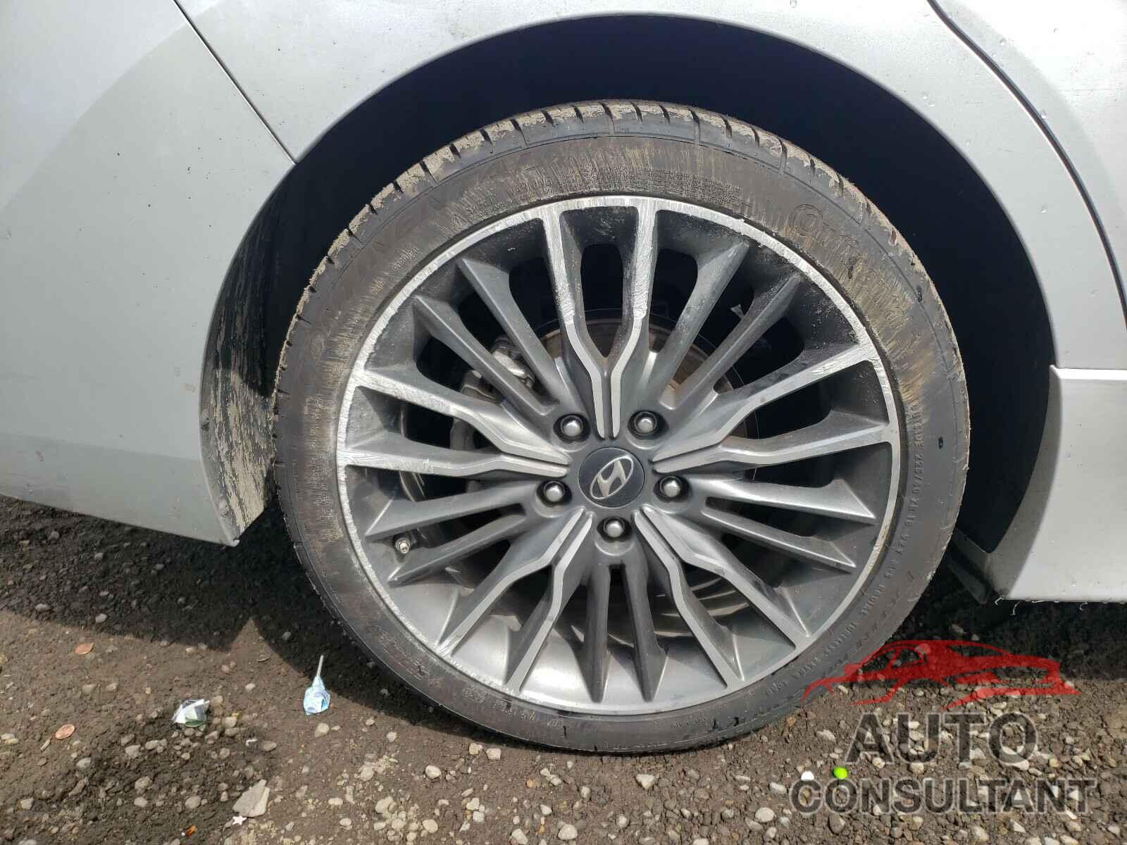 HYUNDAI ELANTRA 2018 - KMHD04LB3JU542429
