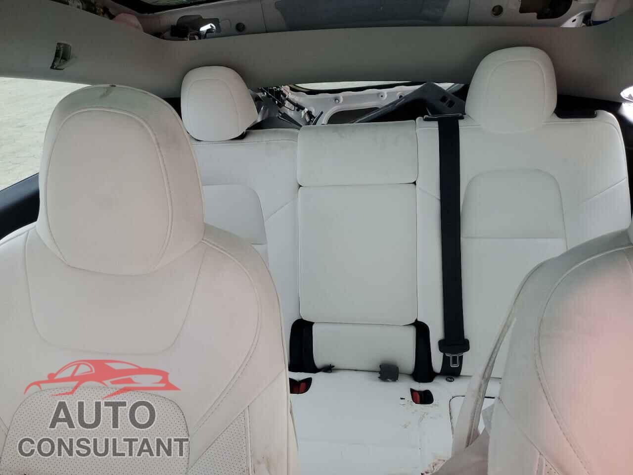TESLA MODEL Y 2024 - 7SAYGDED2RF155992