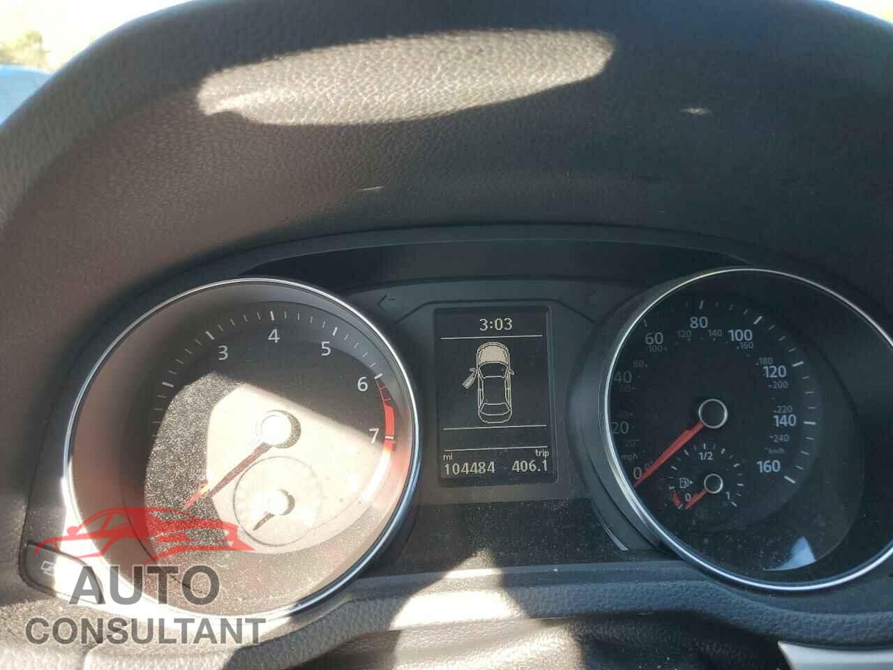 VOLKSWAGEN PASSAT 2017 - 1VWAT7A37HC079736