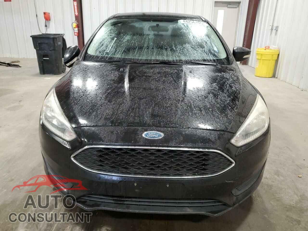 FORD FOCUS 2015 - 1FADP3F28FL310689