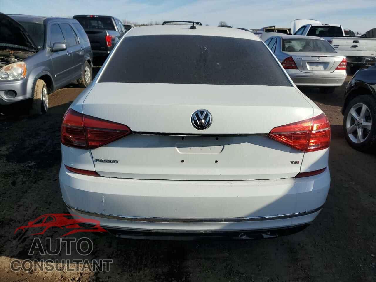 VOLKSWAGEN PASSAT 2016 - 1VWAT7A30GC032918