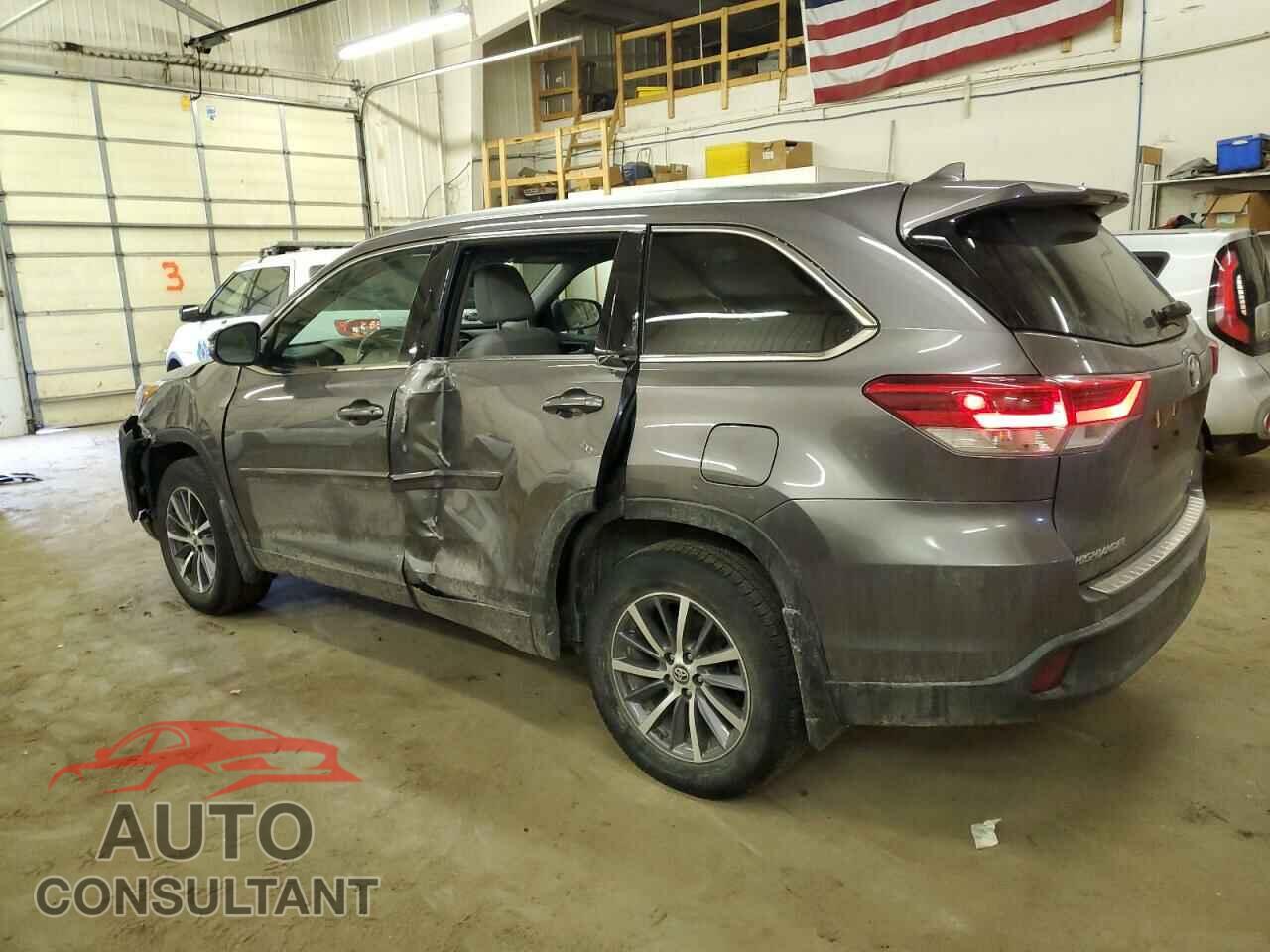 TOYOTA HIGHLANDER 2017 - 5TDJZRFH7HS455982