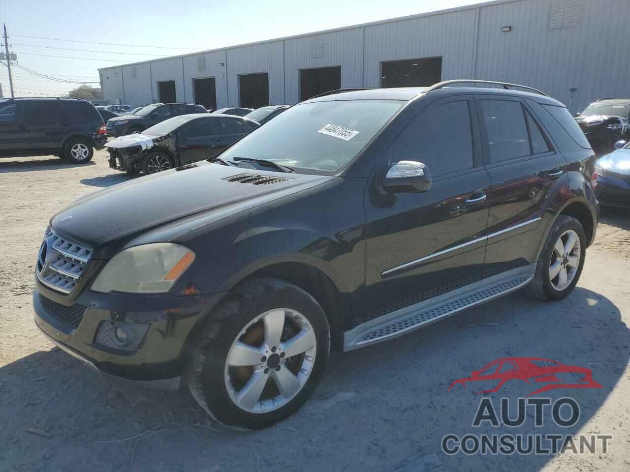 MERCEDES-BENZ M-CLASS 2009 - 4JGBB86E89A447649