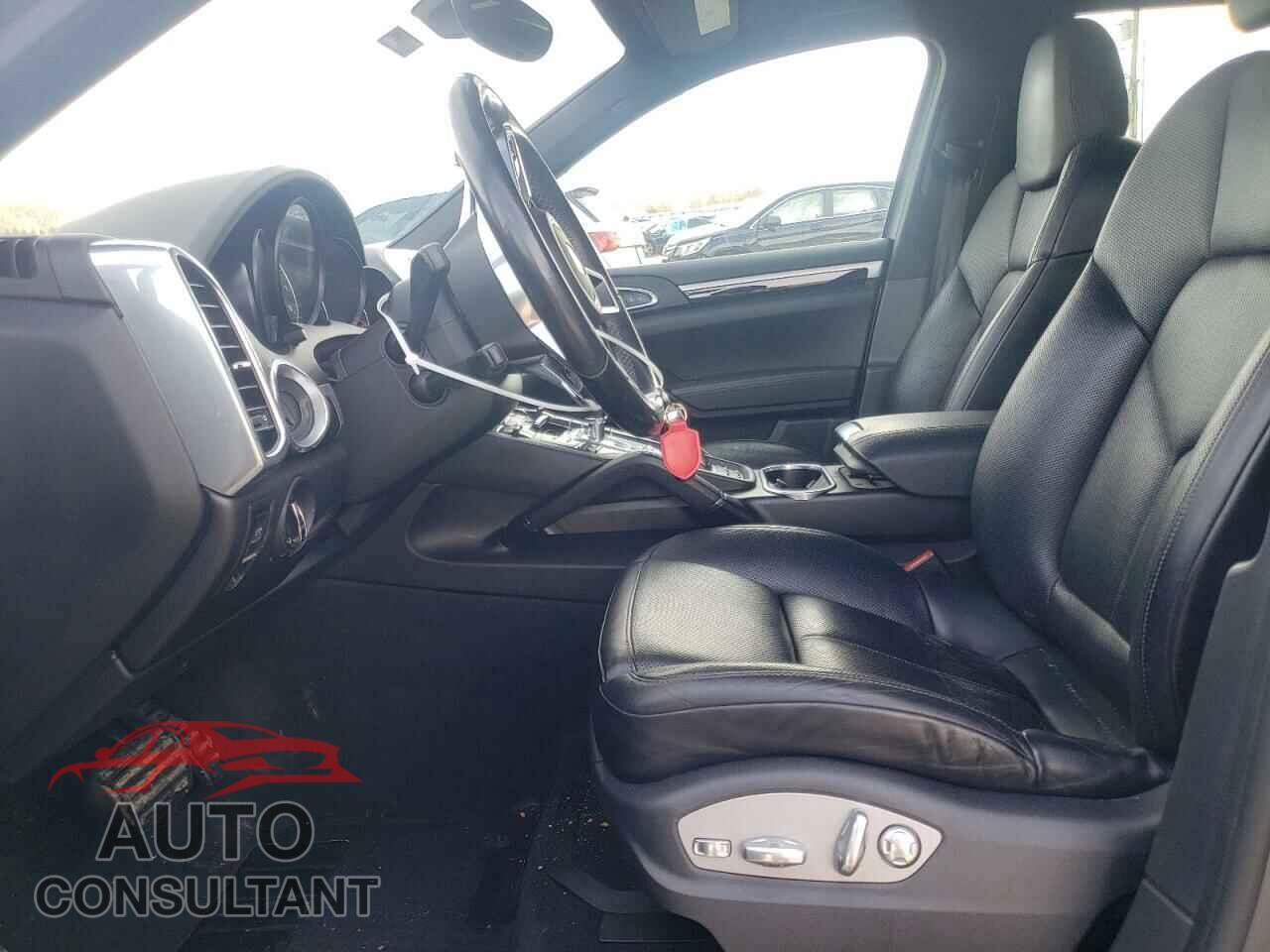 PORSCHE CAYENNE 2016 - WP1AA2A20GKA10005