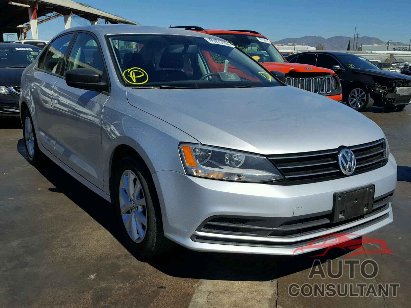 VOLKSWAGEN JETTA 2015 - 3VWD17AJ8FM339090