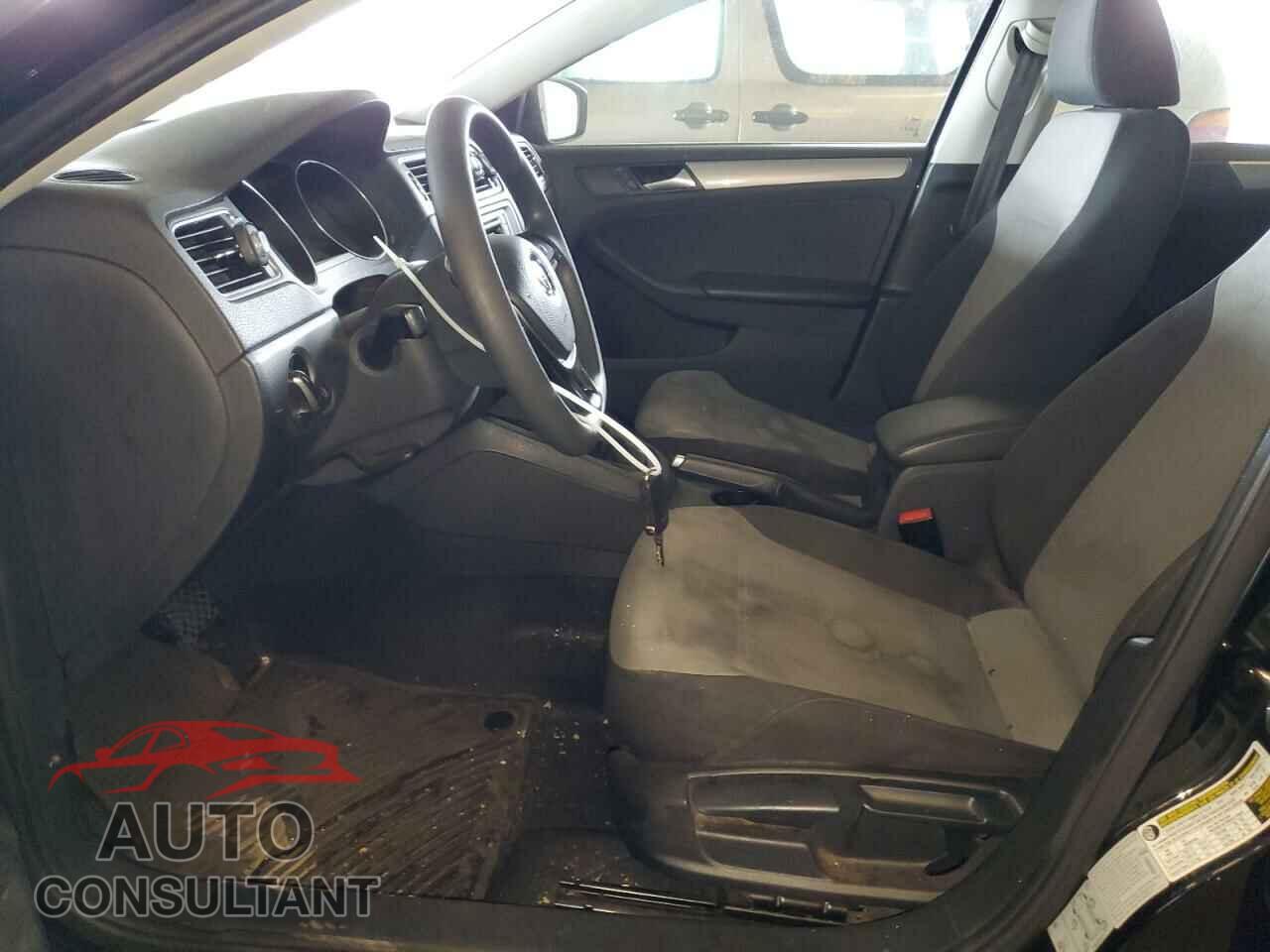VOLKSWAGEN JETTA 2017 - 3VW2B7AJ7HM402011