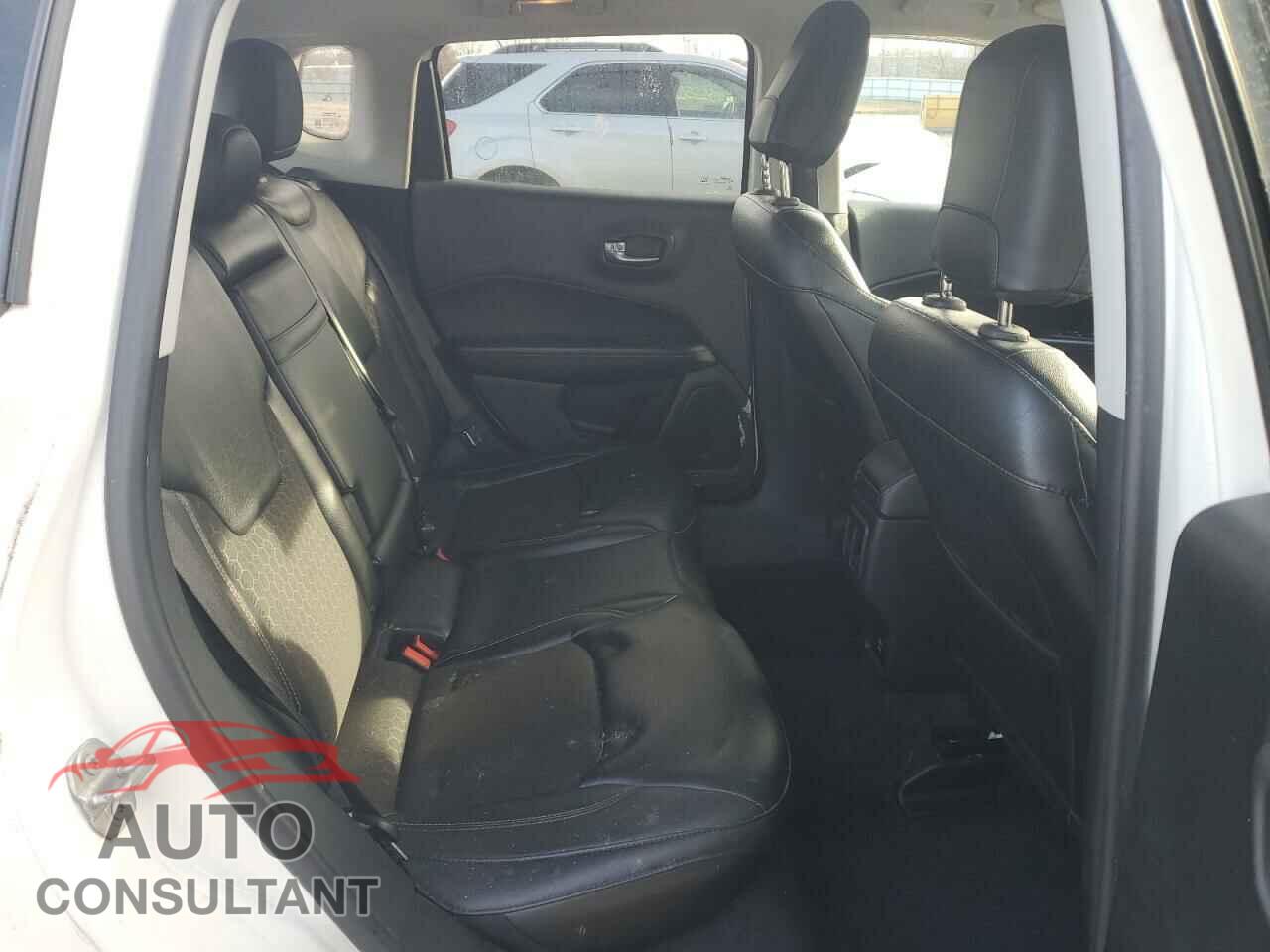 JEEP COMPASS 2018 - 3C4NJDBB7JT436082
