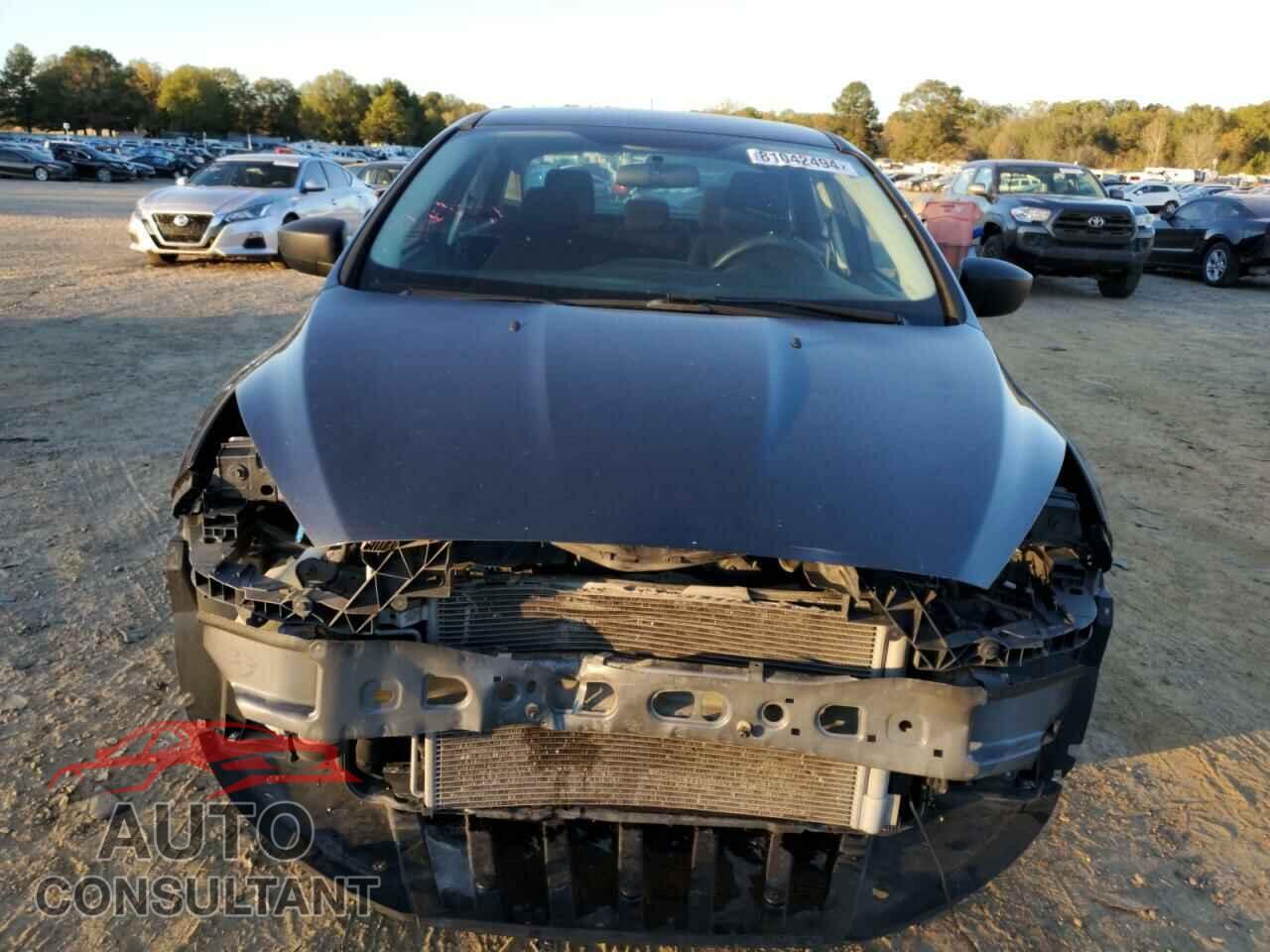 FORD FOCUS 2018 - 1FADP3E25JL249358