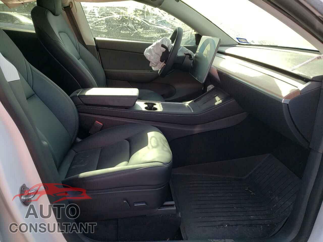 TESLA MODEL Y 2022 - 7SAYGDEEXNF361922