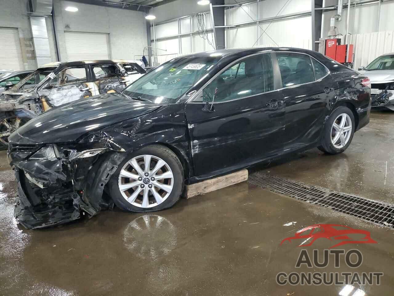 TOYOTA CAMRY 2018 - 4T1B11HK2JU037476