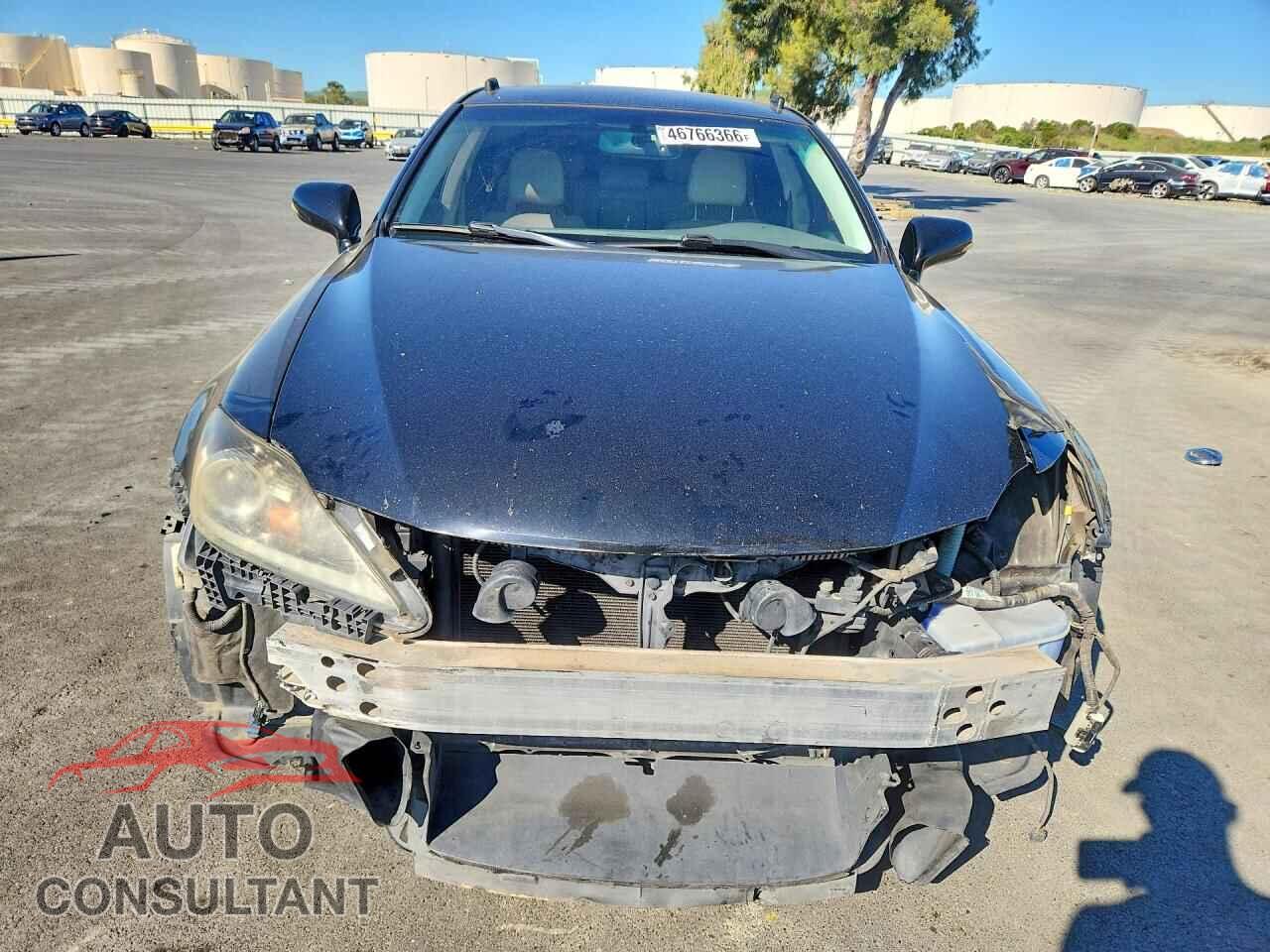 LEXUS IS 2012 - JTHCF5C27C5059185