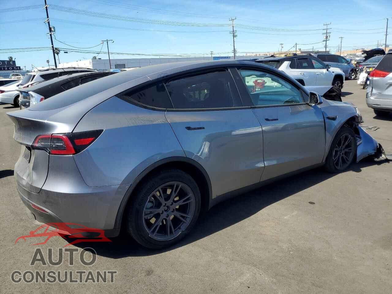 TESLA MODEL Y 2024 - 7SAYGDED7RF211585