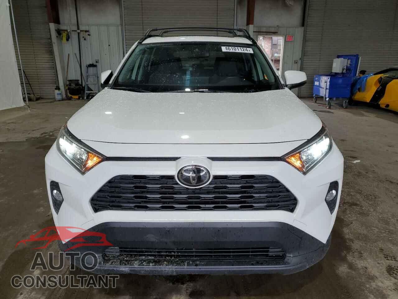 TOYOTA RAV4 2019 - JTMP1RFVXKD023154