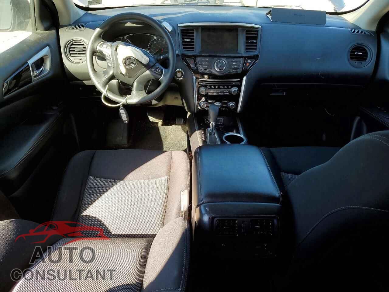 NISSAN PATHFINDER 2018 - 5N1DR2MM5JC651507