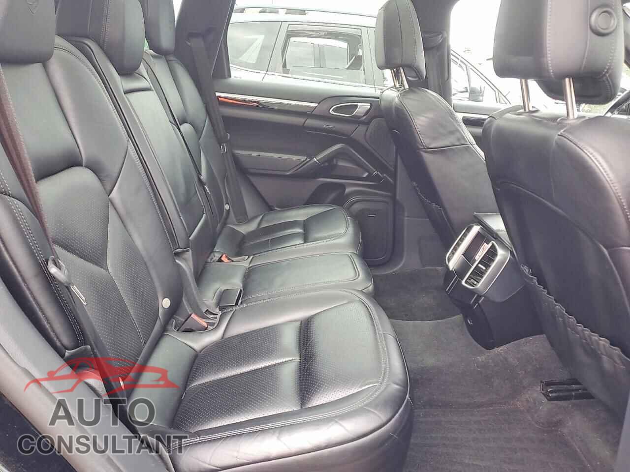 PORSCHE CAYENNE 2017 - WP1AA2A21HKA85006