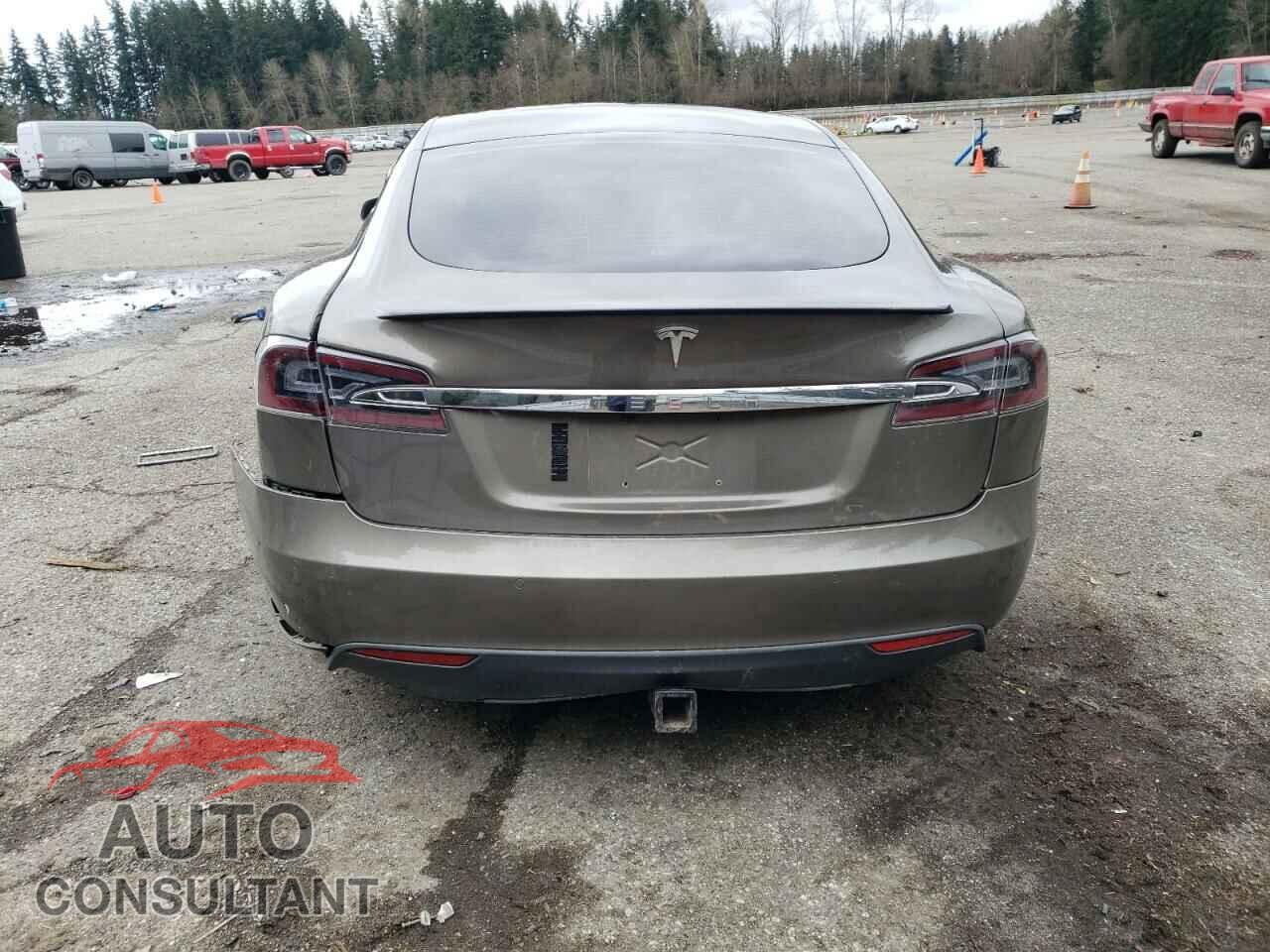 TESLA MODEL S 2015 - 5YJSA1E20FF106397