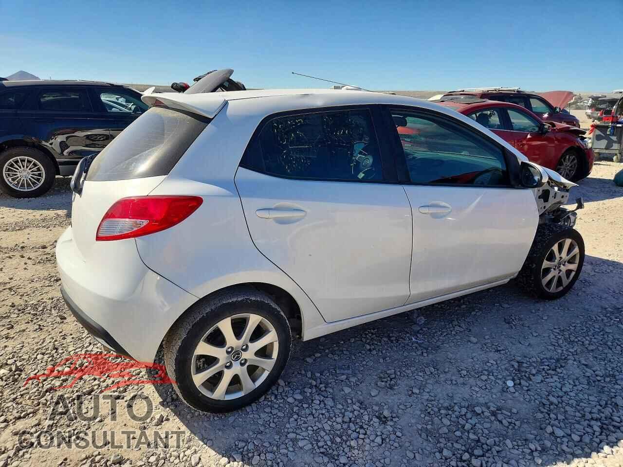 MAZDA 2 2013 - JM1DE1LY9D0159051