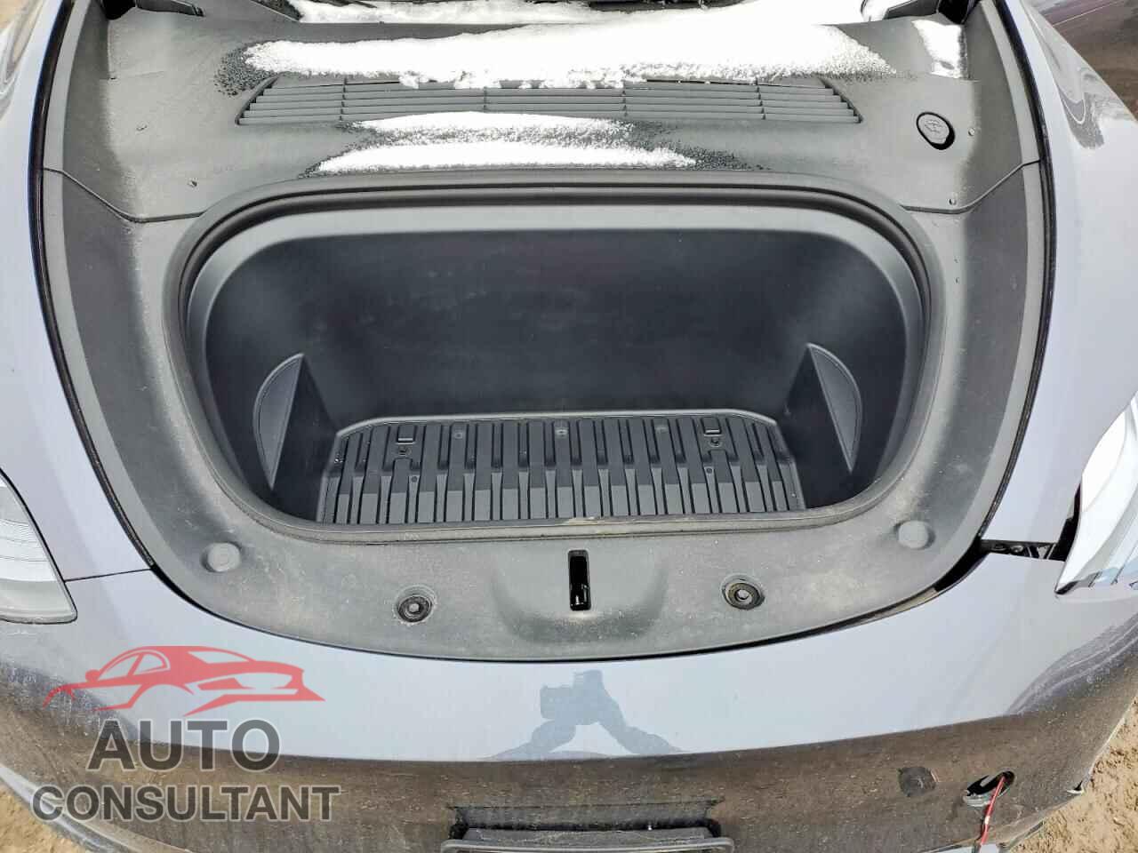 TESLA MODEL Y 2023 - LRWYGDFD7PC227191