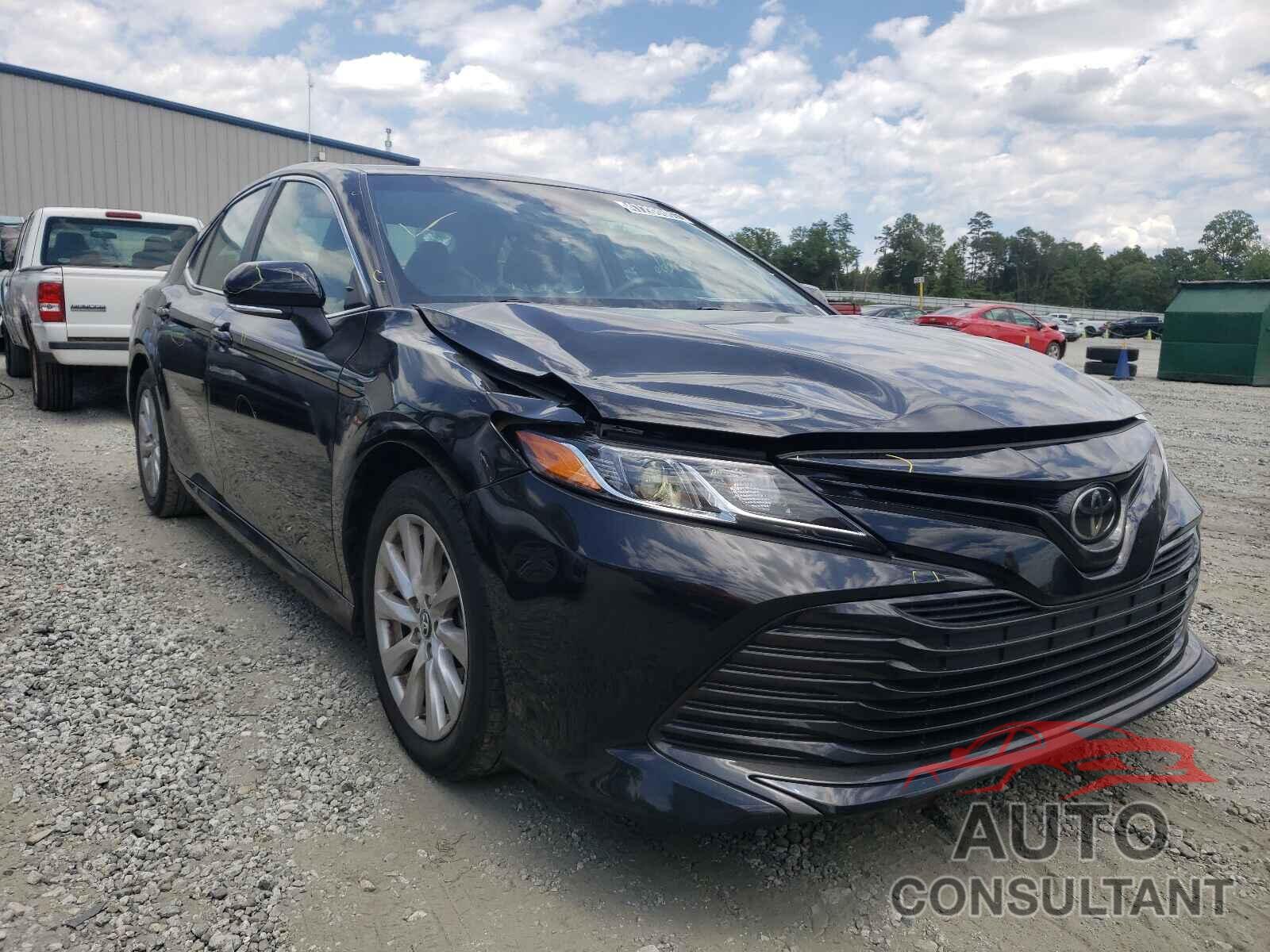 TOYOTA CAMRY 2018 - 4T1B11HK3JU528512