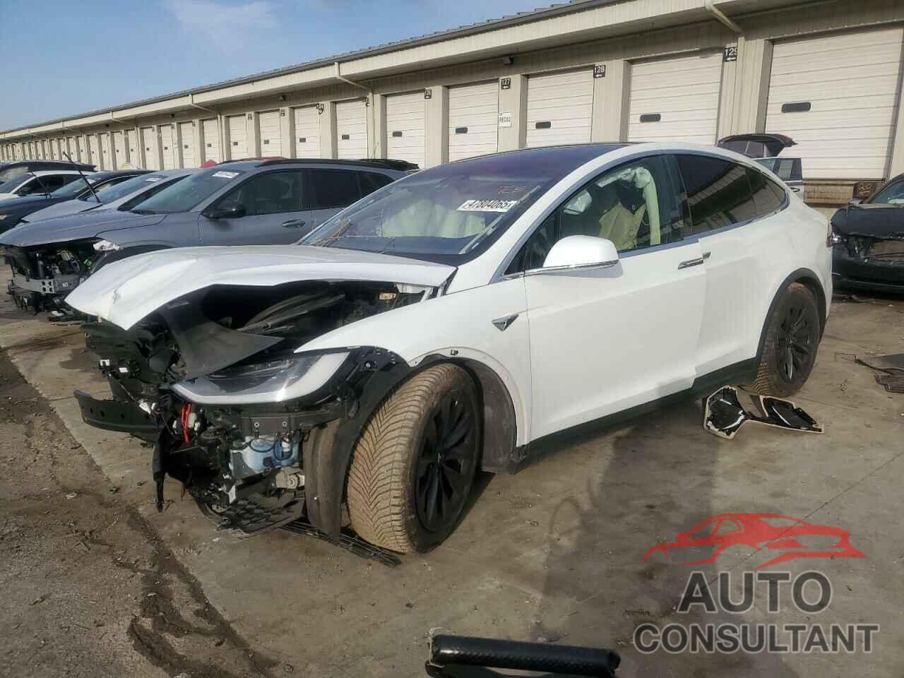 TESLA MODEL X 2017 - 5YJXCBE46HF052811