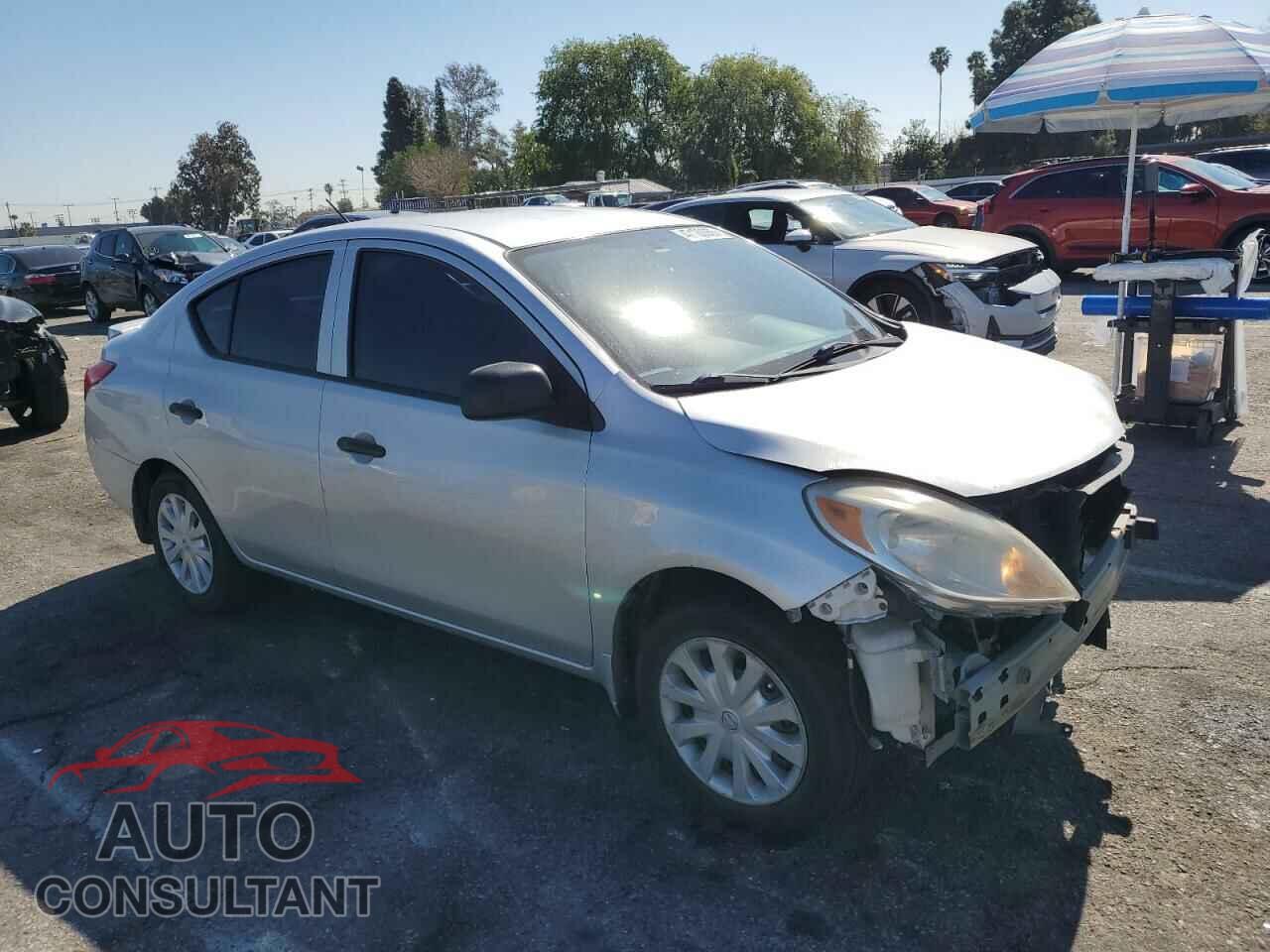 NISSAN VERSA 2013 - 3N1CN7AP2DL856494