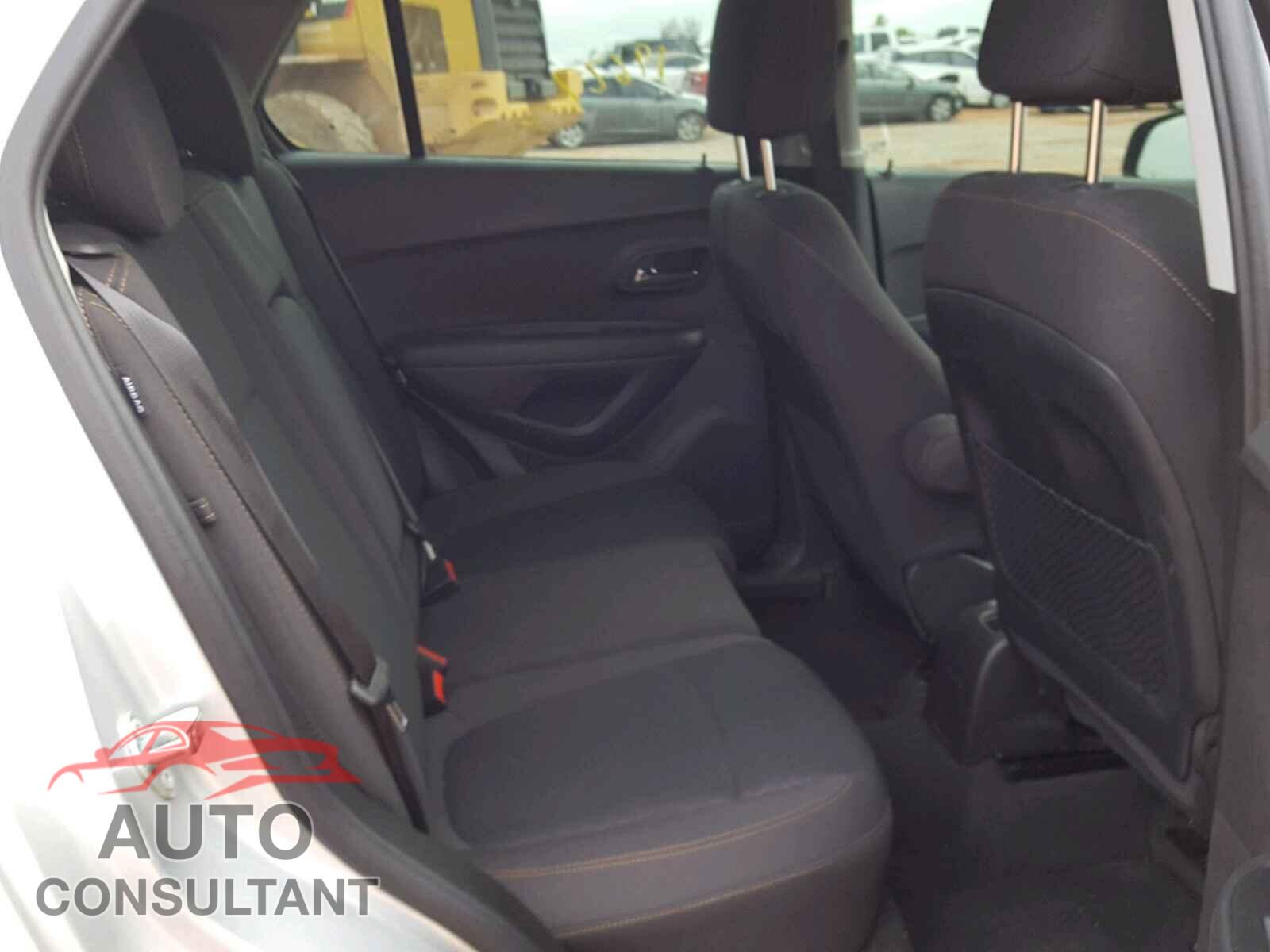 CHEVROLET TRAX LS 2017 - 3GNCJKSB1HL258117
