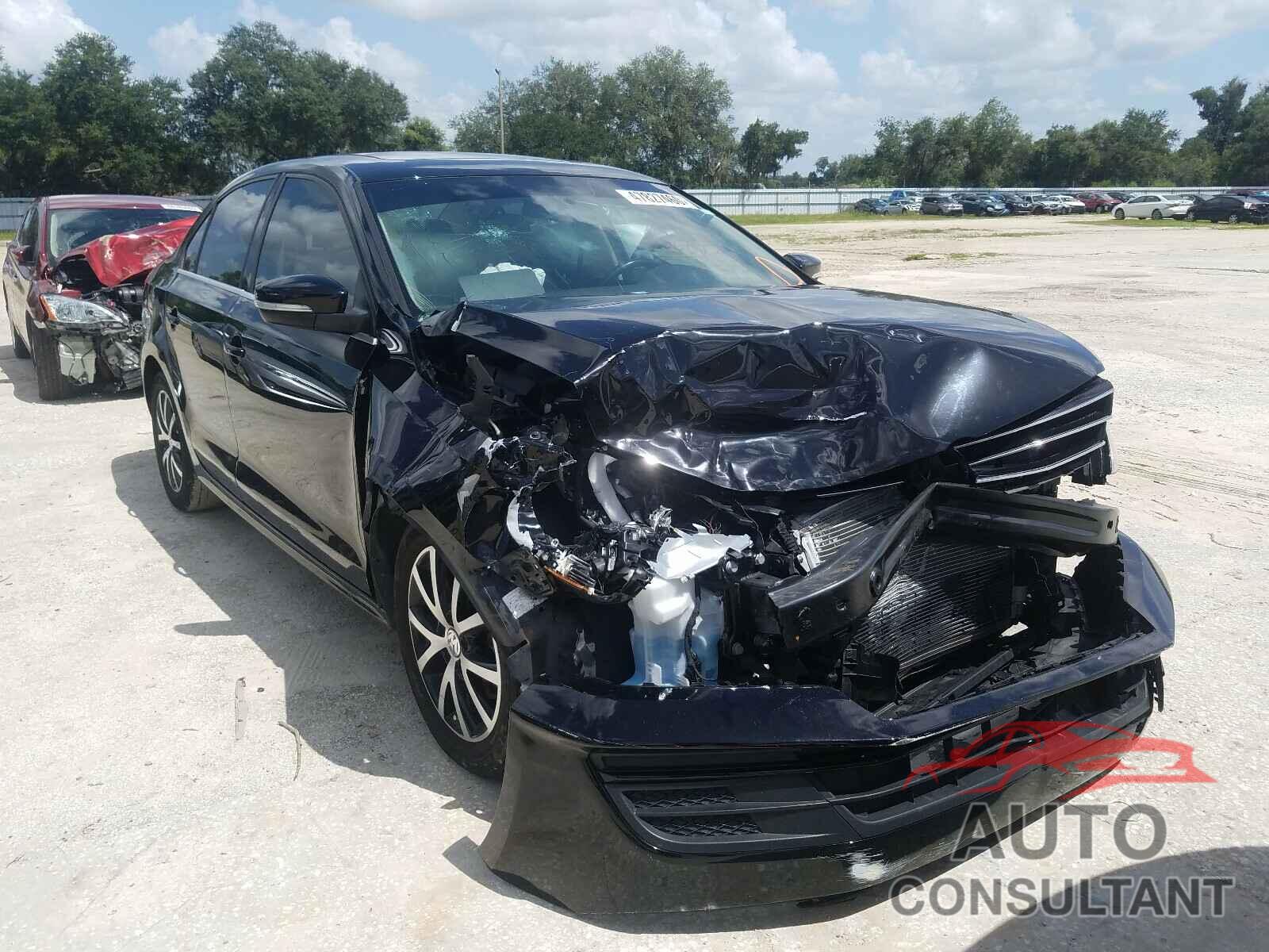 VOLKSWAGEN JETTA 2018 - 3VWDB7AJ8JM242994