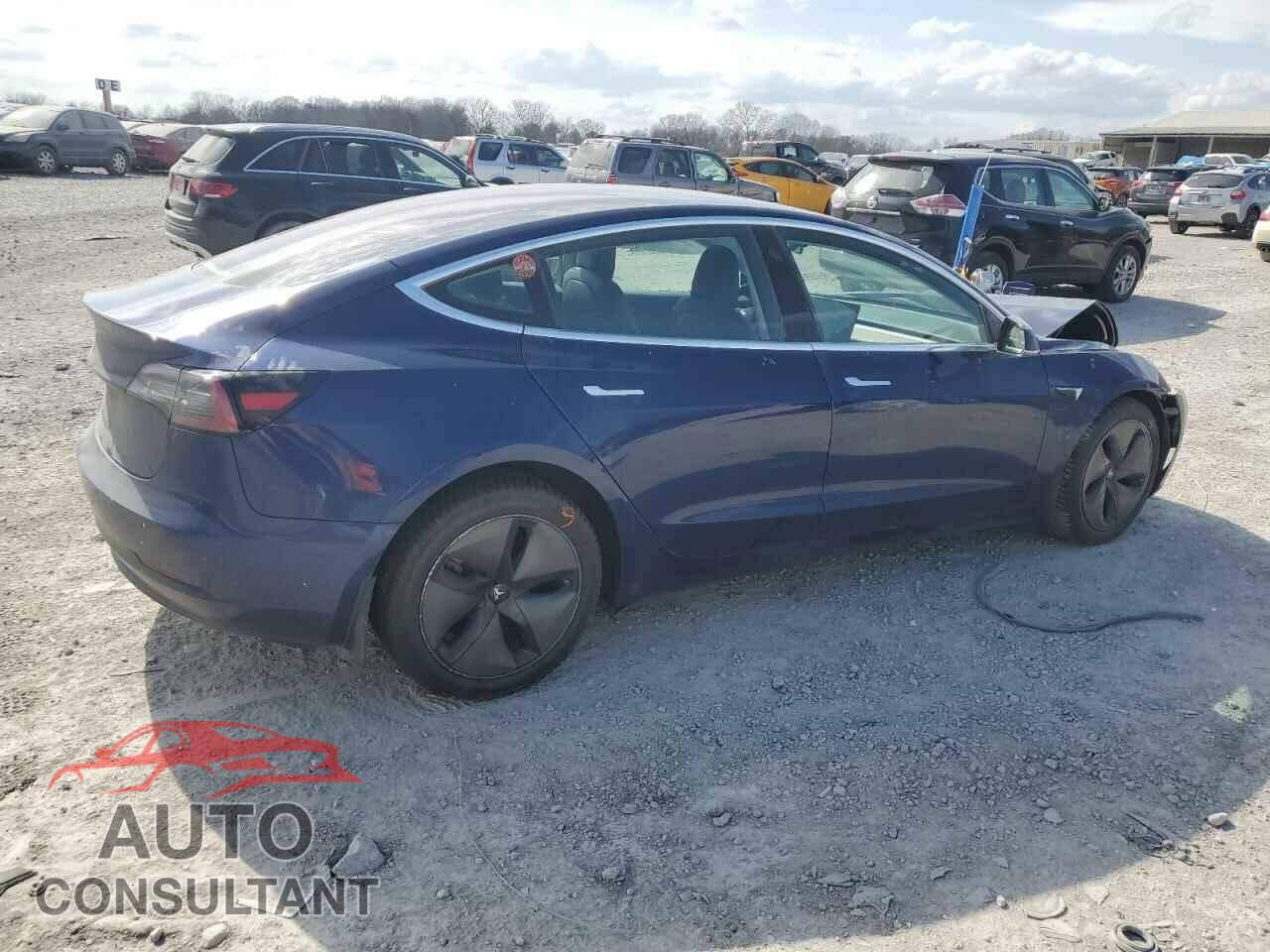 TESLA MODEL 3 2018 - 5YJ3E1EA8JF032171