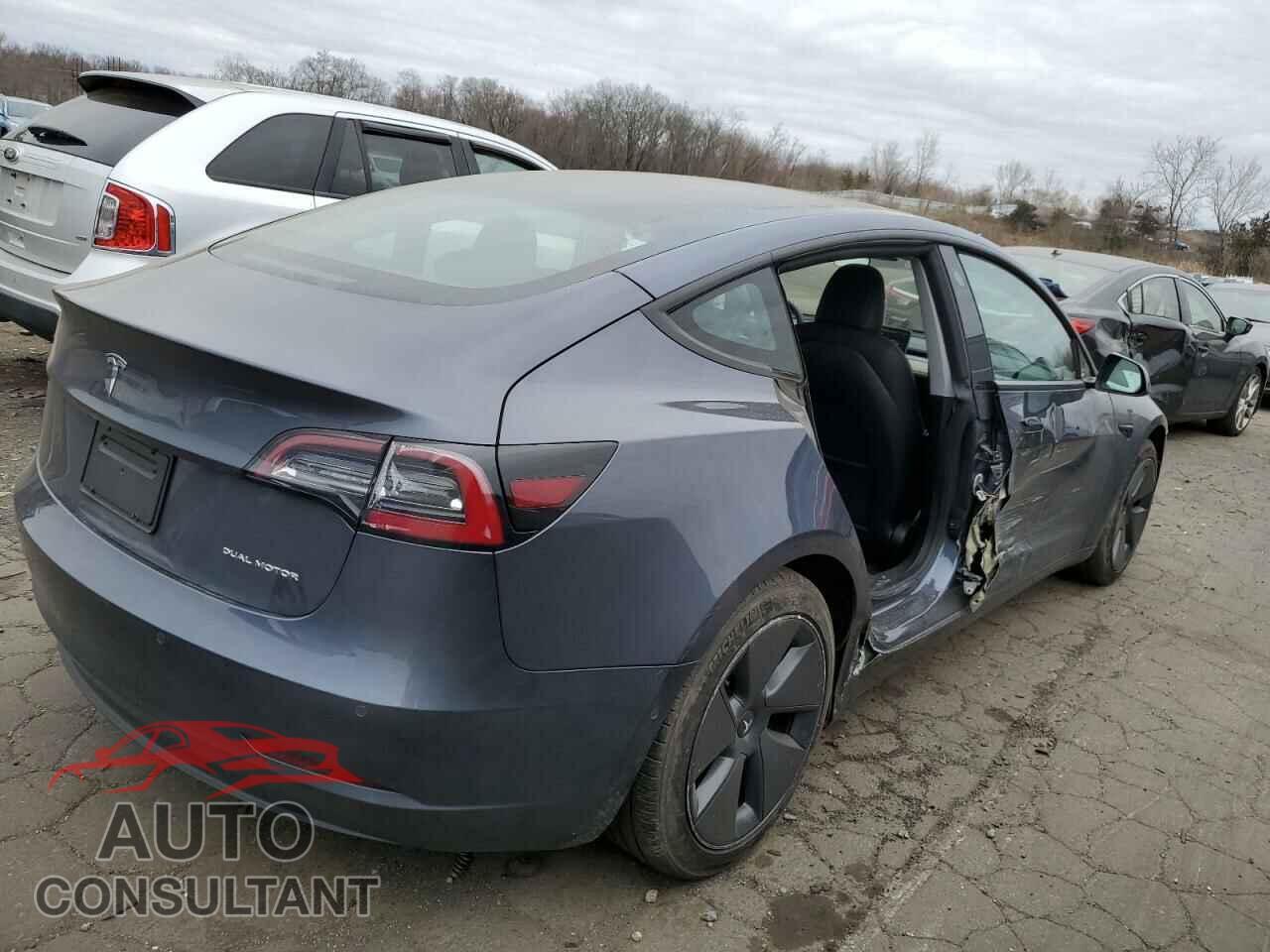 TESLA MODEL 3 2022 - 5YJ3E1EB7NF327454