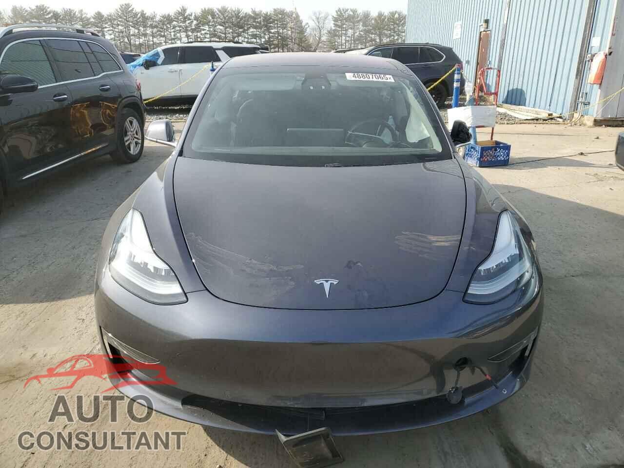 TESLA MODEL 3 2018 - 5YJ3E1EA0JF153633