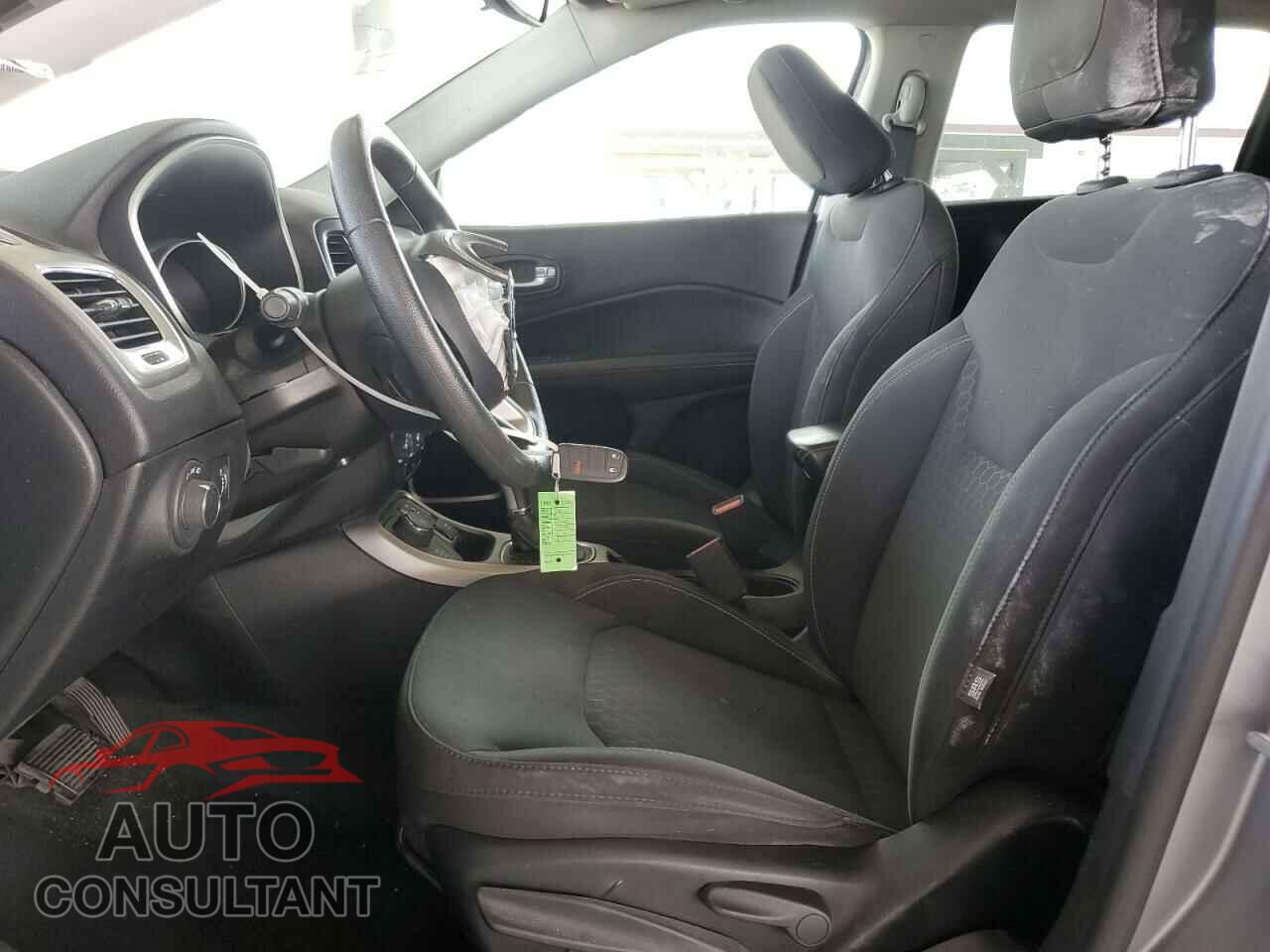 JEEP COMPASS 2018 - 3C4NJDAB0JT433557