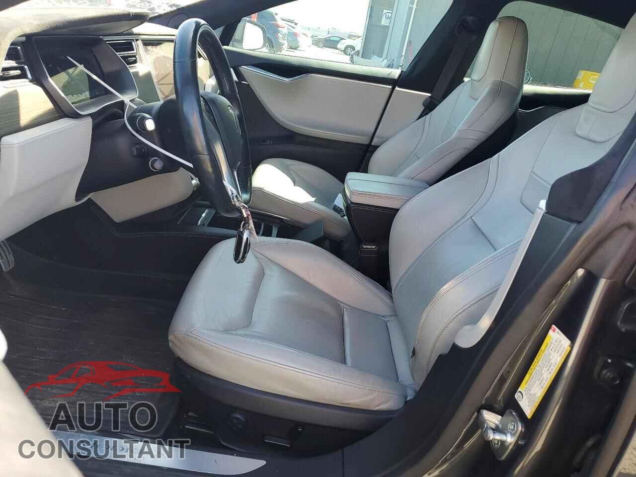 TESLA MODEL S 2016 - 5YJSA1E43GF155015
