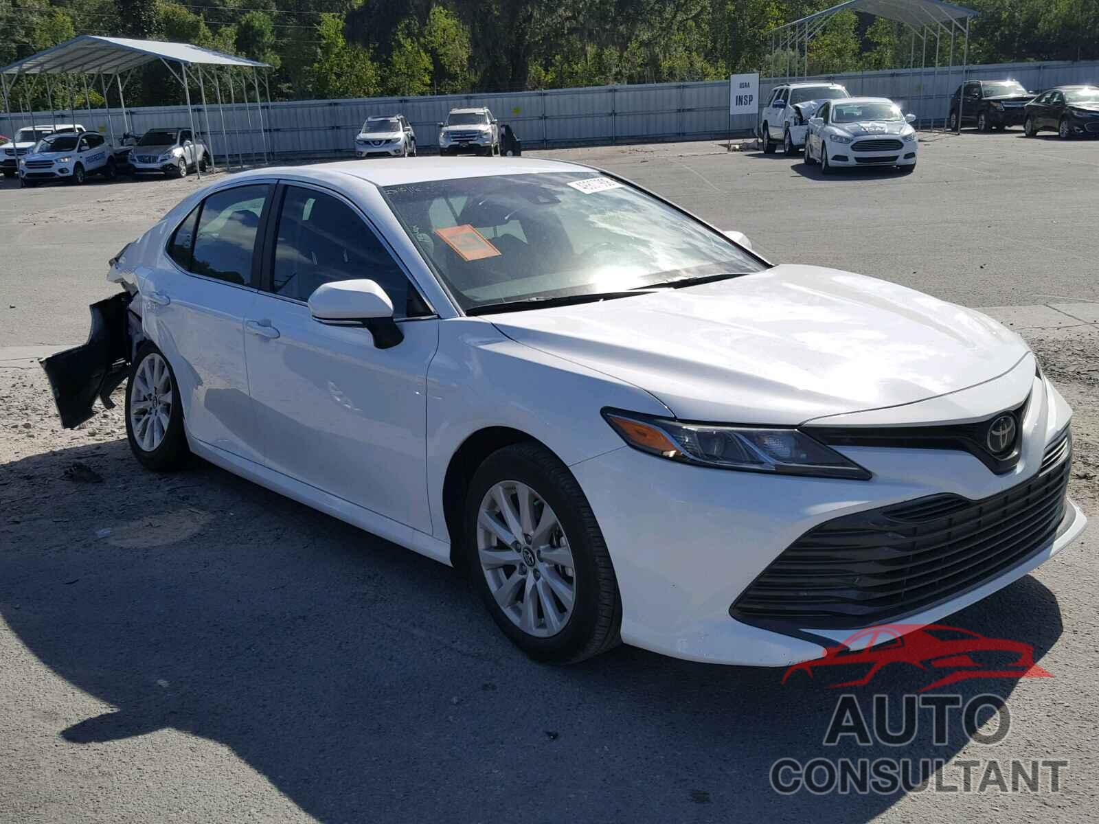 TOYOTA CAMRY 2018 - 4T1B11HK2JU099900