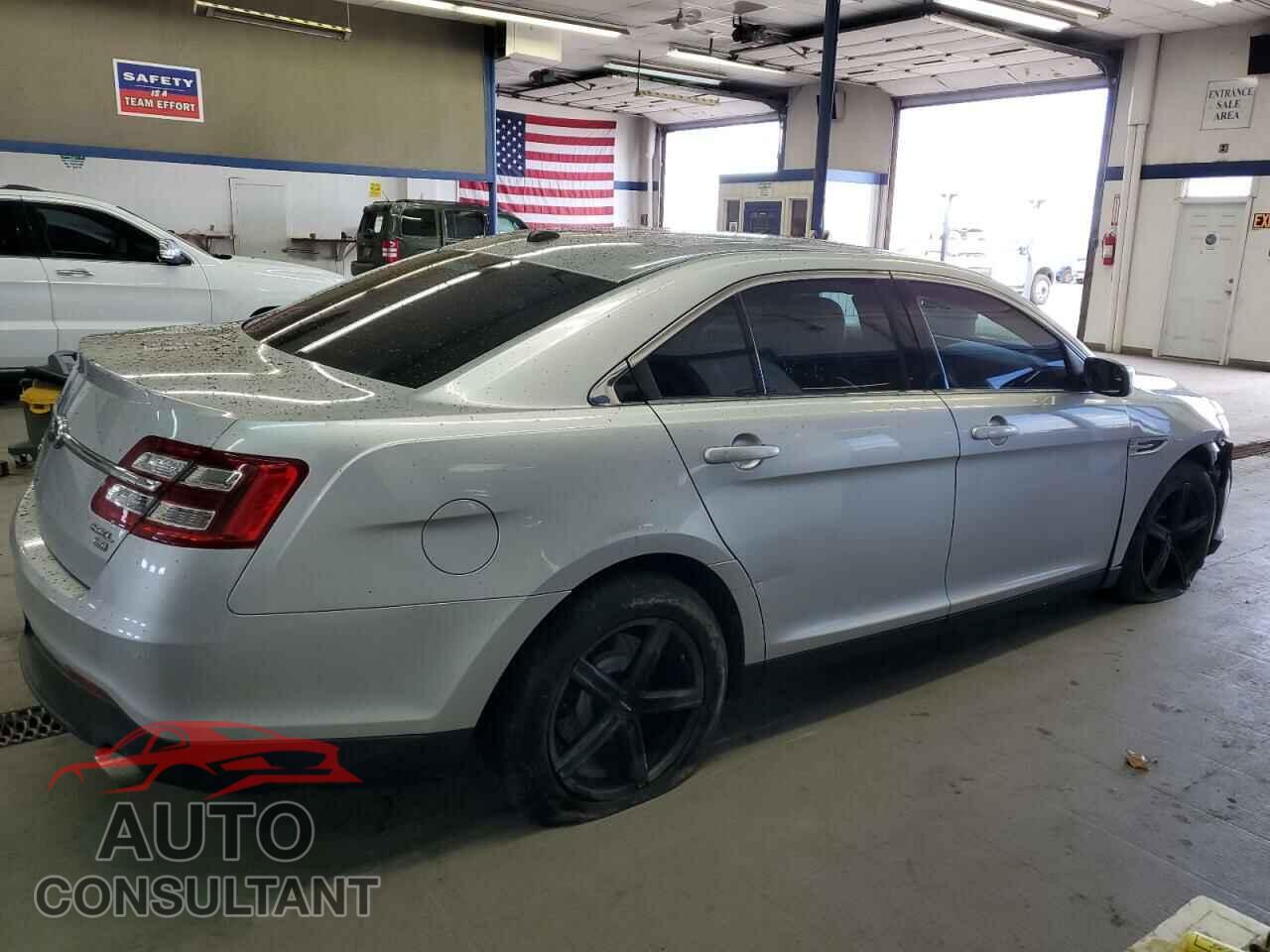 FORD TAURUS 2013 - 1FAHP2H83DG215475