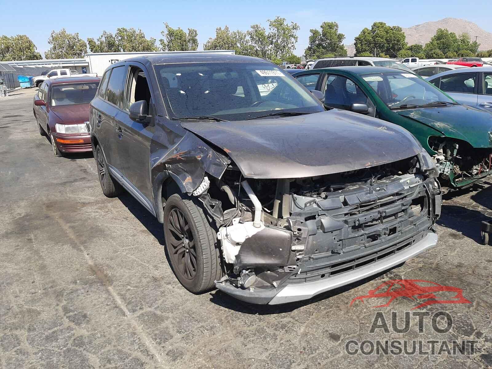 MITSUBISHI OUTLANDER 2017 - JA4AD3A38HZ008884