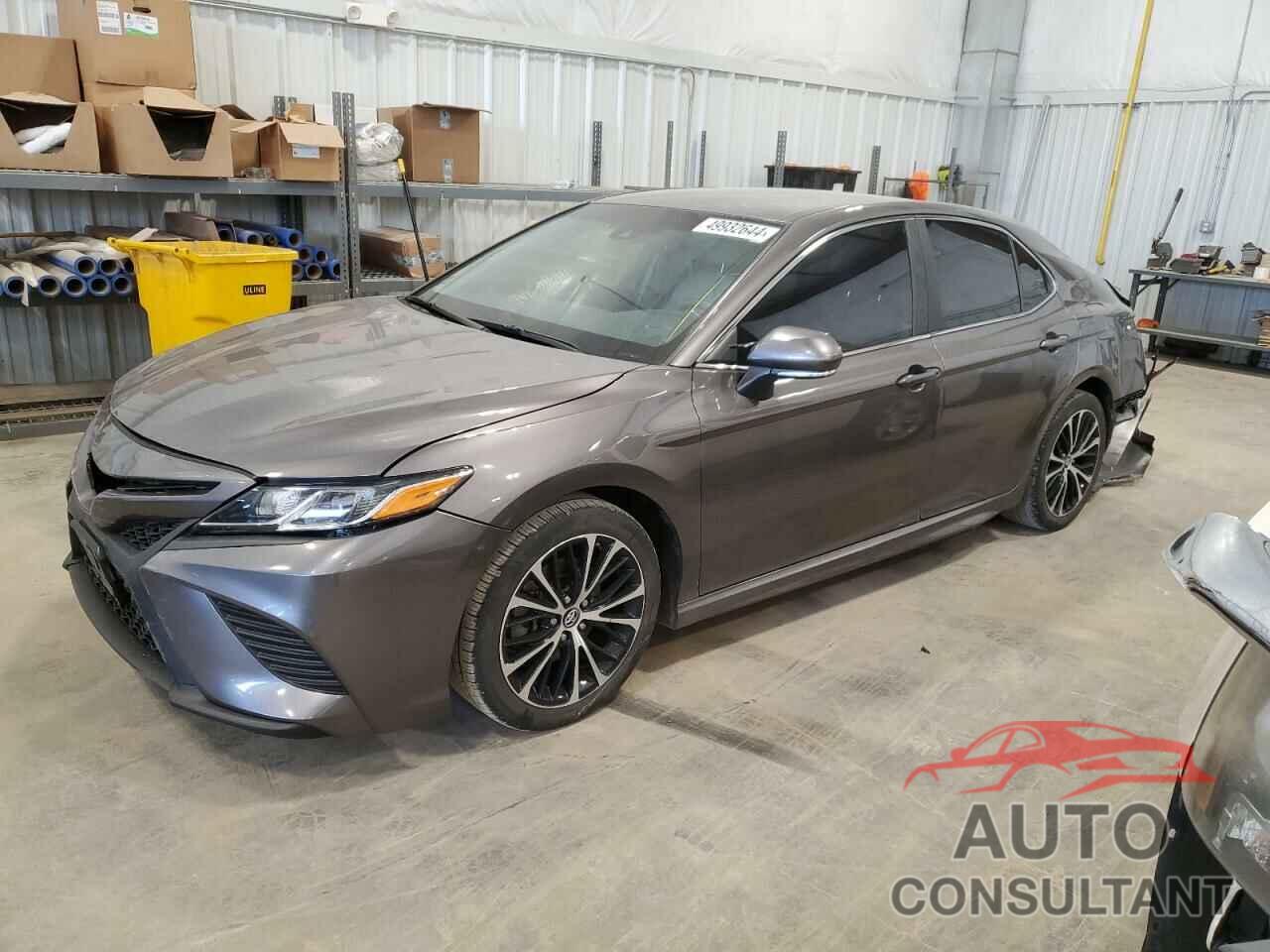 TOYOTA CAMRY 2018 - 4T1B11HK9JU063721