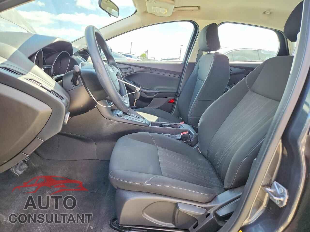 FORD FOCUS 2017 - 1FADP3E26HL230554