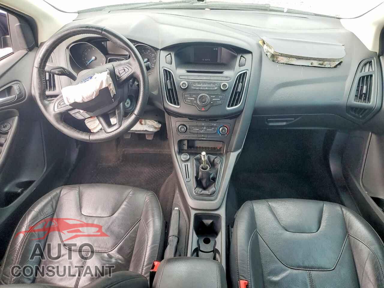 FORD FOCUS 2016 - 1FADP3F22GL249843
