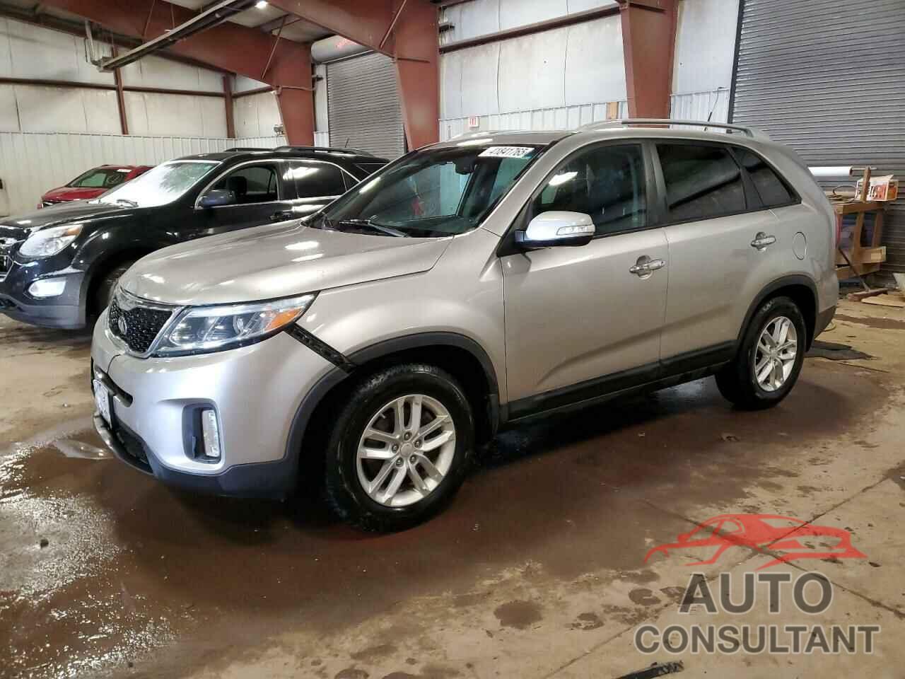 KIA SORENTO 2015 - 5XYKT4A68FG607356